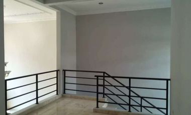 Disewakan Rumah baru renovasi Pondok Bambu Residence - Jakarta Timur