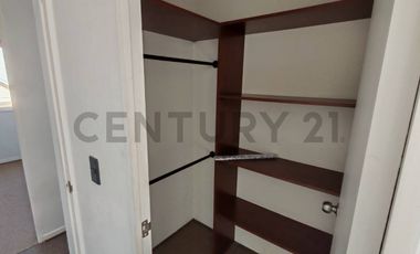 Se arrienda casa en condominio de Buin