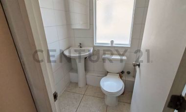 Se arrienda casa en condominio de Buin