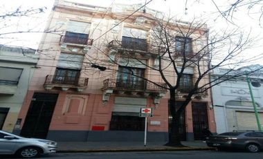 Casa de 8 ambientes en Venta en Almagro