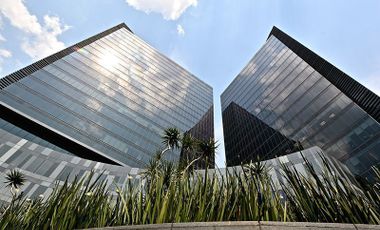 RENTA DE OFICINAS COMERCIALES EN CAPITAL REFORMA 463m2 , $275022