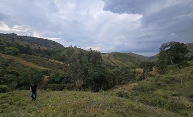 VENTA LOTE VÍA LA CUMBRE EN SANTA INES. Cod V8611