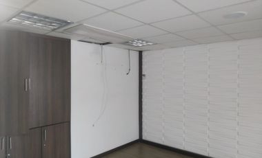 oficina en arriendo en chico. Cod A1400
