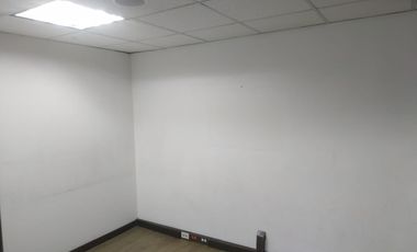 oficina en arriendo en chico. Cod A1400