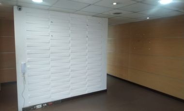 oficina en arriendo en chico. Cod A1400