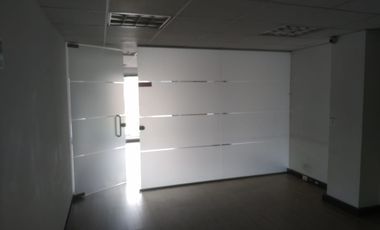 oficina en arriendo en chico. Cod A1400