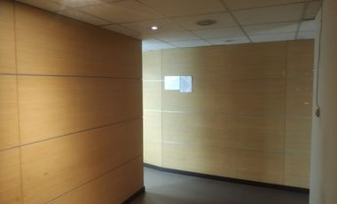 oficina en arriendo en chico. Cod A1400