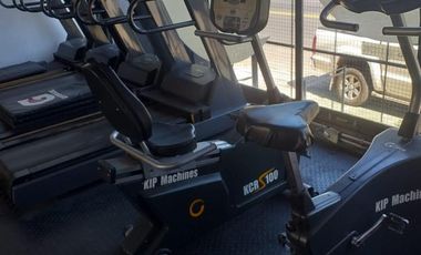 EXCELENTE PROPIEDAD EN VENTA CON FONDO DE COMERCIO DESTINO GIMNASIO EN CASTELAR