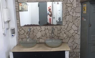 EXCELENTE PROPIEDAD EN VENTA CON FONDO DE COMERCIO DESTINO GIMNASIO EN CASTELAR