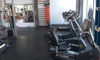 EXCELENTE PROPIEDAD EN VENTA CON FONDO DE COMERCIO DESTINO GIMNASIO EN CASTELAR