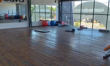 EXCELENTE PROPIEDAD EN VENTA CON FONDO DE COMERCIO DESTINO GIMNASIO EN CASTELAR