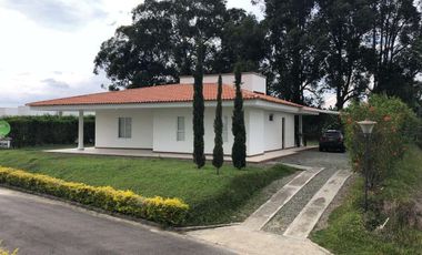 Casa Campestre en Venta Municipio Pueblo Tapao