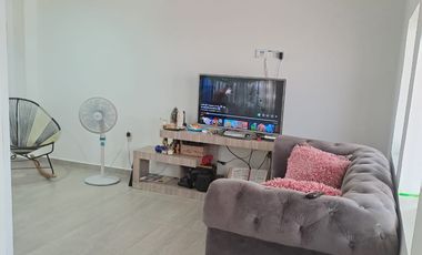 CASA EN VENTA EN CALLE 200, FLORIDABLANCA. Cod V8187