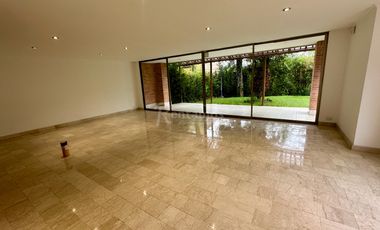 casa en arriendo en loma benedictinos. Cod A776027