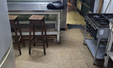 Venta - Local comercial a 200 mts. de Plaza Colón - Lamadrid 2337