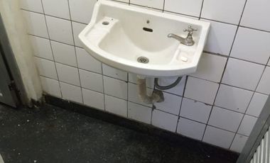 Venta - Local comercial a 200 mts. de Plaza Colón - Lamadrid 2337