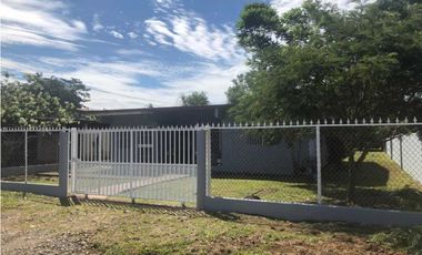 VENDO CASA COMERCIAL VIA QUEREVALO DAVID