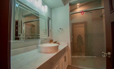 Casa de lujo  en Puerta de Hierro Zapopan Zona andares