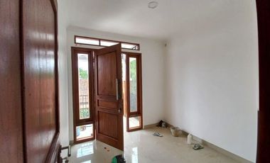 RUMAH ETNIK 2 LANTAI DI JOGJA KOTA