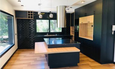 Casa contemporánea a estrenar barrio privado Arenas del Sur