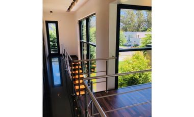 Casa contemporánea a estrenar barrio privado Arenas del Sur