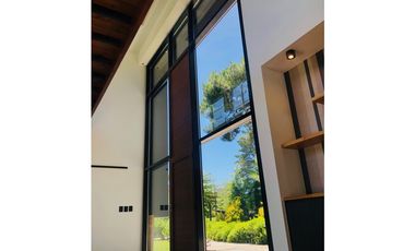 Casa contemporánea a estrenar barrio privado Arenas del Sur