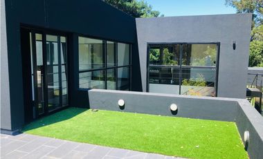 Casa contemporánea a estrenar barrio privado Arenas del Sur