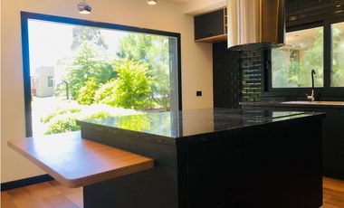 Casa contemporánea a estrenar barrio privado Arenas del Sur