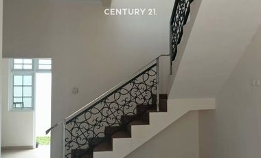Rumah 2 Lantai Di Potorono Estate Cocok Untuk Keluarga Anda
