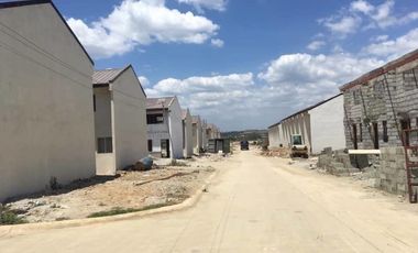AVAILABLE Thru PAG-IBIG Townhouse in San Mateo For Sale