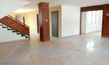 apartamento en arriendo en granada. Cod A111365