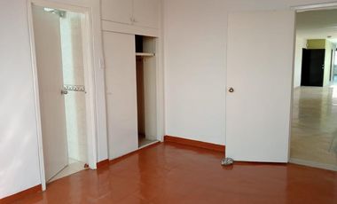 apartamento en arriendo en granada. Cod A111365