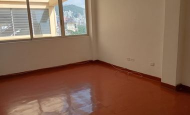 apartamento en arriendo en granada. Cod A111365