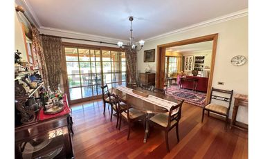 SE VENDE AMPLIA Y COMODA CASA CON GRAN TERRENO