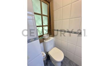 SE VENDE AMPLIA Y COMODA CASA CON GRAN TERRENO