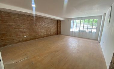 casa en arriendo/venta en el tabor. Cod A93768