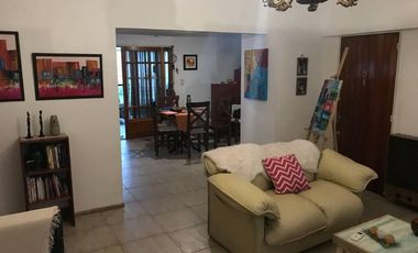 Casa en venta en Ramos Mejia Sur