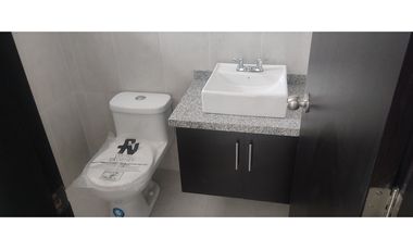 CASA A ESTRENAR EN CAYAMBE