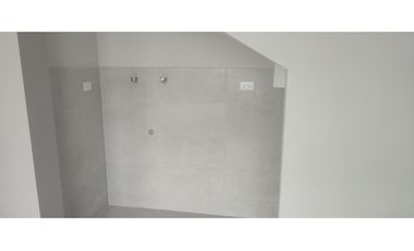 CASA A ESTRENAR EN CAYAMBE