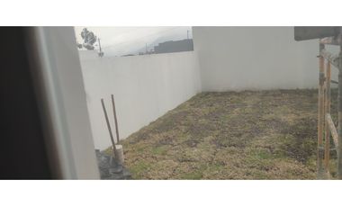 CASA A ESTRENAR EN CAYAMBE
