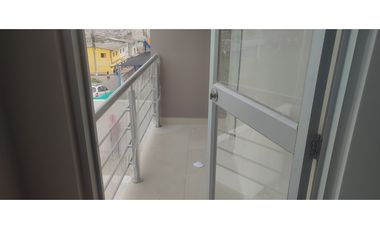 CASA A ESTRENAR EN CAYAMBE