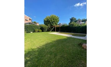 VENTA - CHALET BARRIO CERRADO SOLES DEL PILAR - MANZANARES -