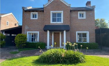 VENTA - CHALET BARRIO CERRADO SOLES DEL PILAR - MANZANARES -