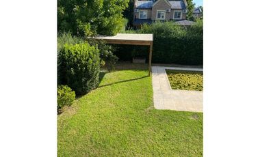 VENTA - CHALET BARRIO CERRADO SOLES DEL PILAR - MANZANARES -