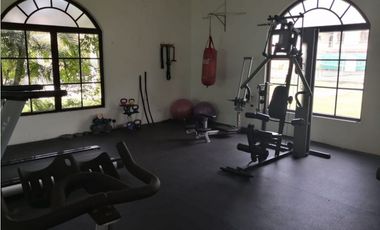 VENDO HERMOSA CASA EN EL DORAL (COSTA SUR)