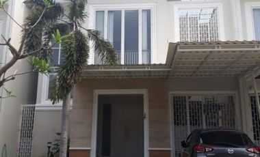 Rumah Long Beach Pakuwon City, Full Renovasi