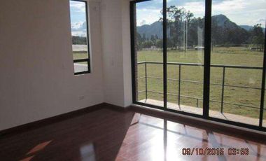 CASA EN VENTA CAJICA CANELON V1177