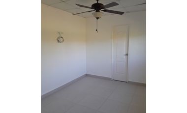 ALQUILER DE CASA EN AGUA DULCE - BARRIADA BOULEVARD