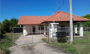 ALQUILER DE CASA EN AGUA DULCE - BARRIADA BOULEVARD
