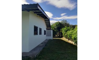 ALQUILER DE CASA EN AGUA DULCE - BARRIADA BOULEVARD